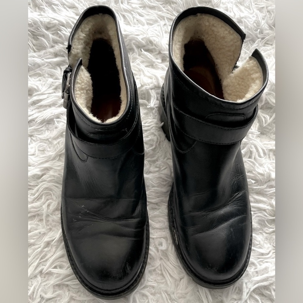 Fendi Leather Shearling lined Ankle Boots Black - Picture 6 of 7